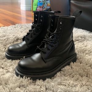 Dr. Martens 1460 Mono Smooth Leather